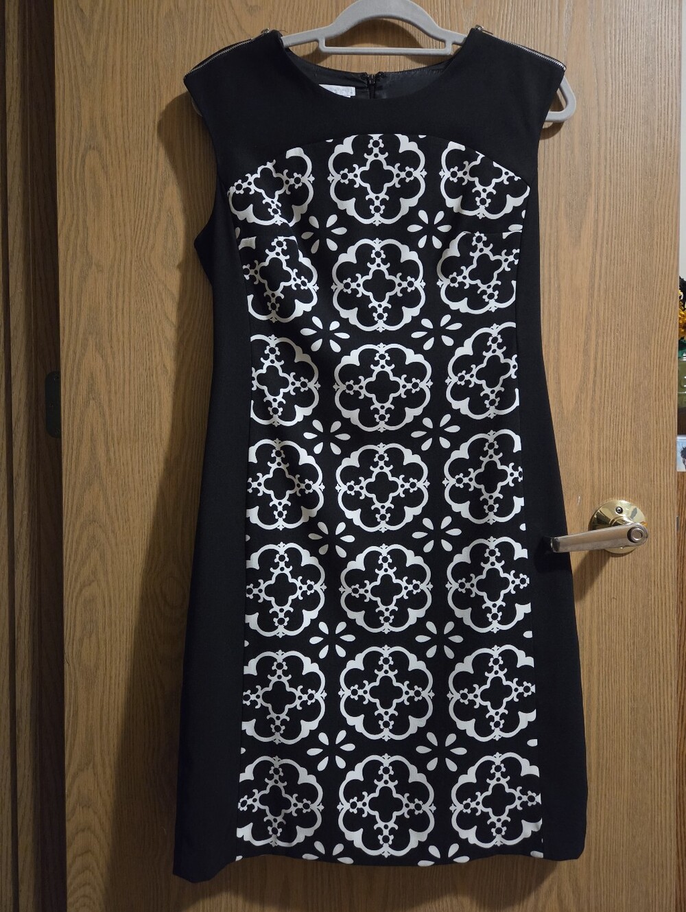 London Times Monochrome Dress With Zipper Details